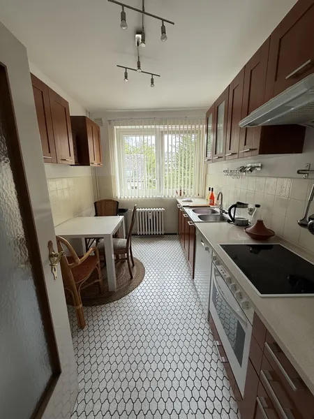 Möblierte 2-Zimmer-Wohnung mit Balkon und Einbauküche in Berlin Spandau — photo 1